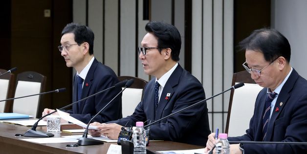 자살예방 관계장관회의 발언하는 김민석 국무총리