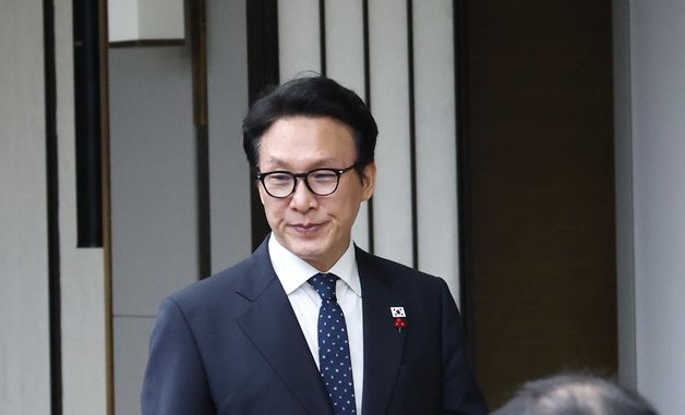 자살예방 관계장관회의 참석하는 김민석 국무총리