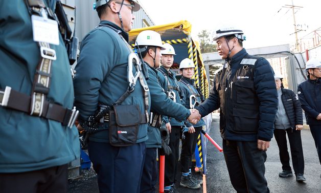 김영훈 장관, LH 공공분양주택 신축 공사 현장 점검