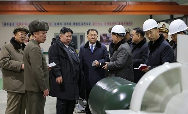 김정은 "韓 핵잠 도입, 공격적 행위이자 위협"