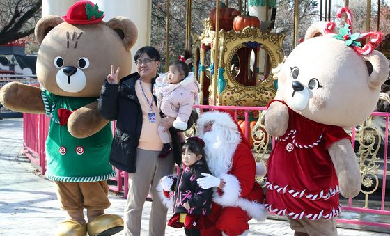 가족과 함께 행복한 크리스마스