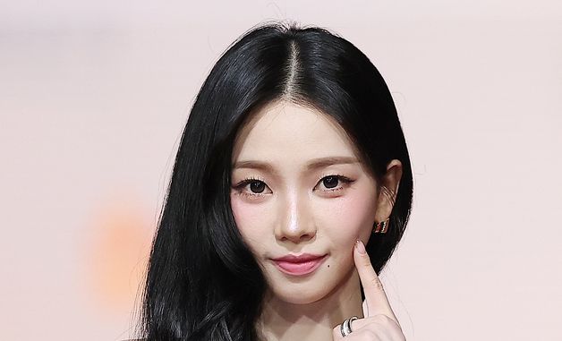 에스파 카리나, 심쿵 눈맞춤