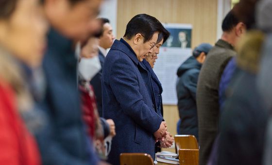 해인교회 찾아 성탄 예배하는 이재명 대통령