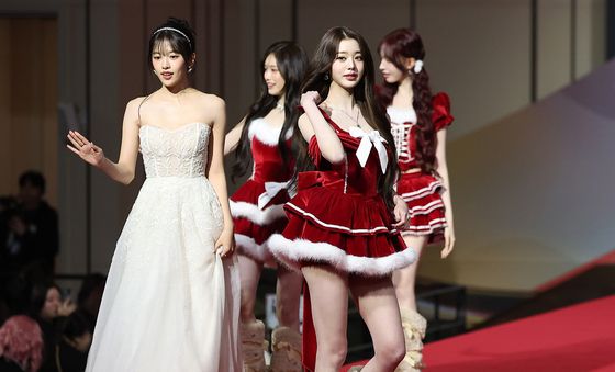 아이브, 레드카펫 감싸는 아름다움