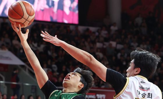 솟아오르는 김휴범