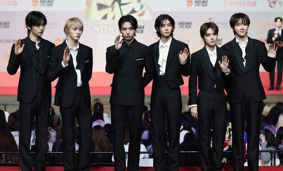 보이넥스트도어, 카리스마 눈빛