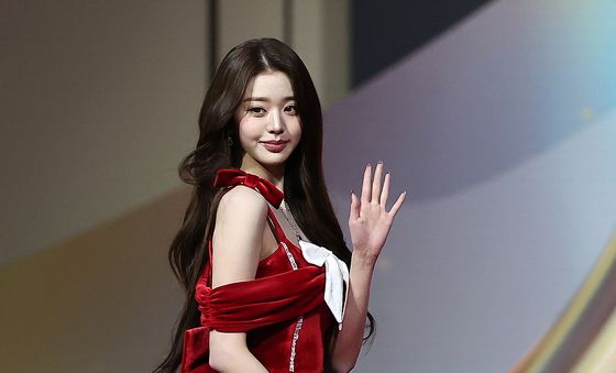 아이브 장원영, 우아한 산타걸