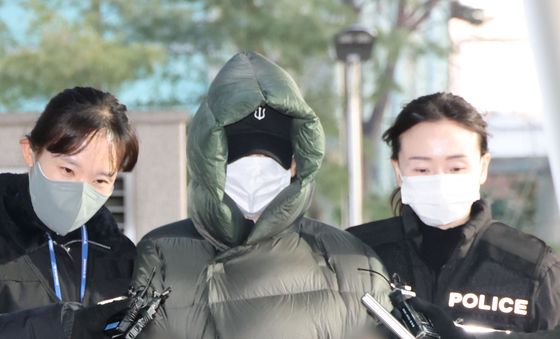 '마약 도피' 황하나, 영장실질심사 출석