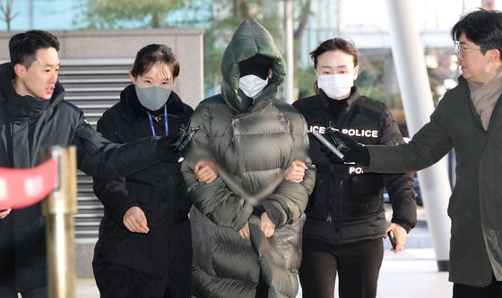 '마약 도피' 황하나, 영장실질심사 출석