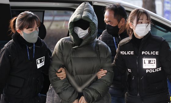 영장실질심사 위해 법원 도착한 황하나