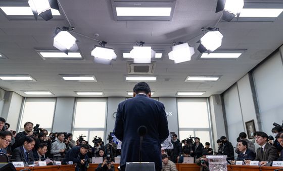 취임 후 첫 기자회견하는 정청래 민주당 대표