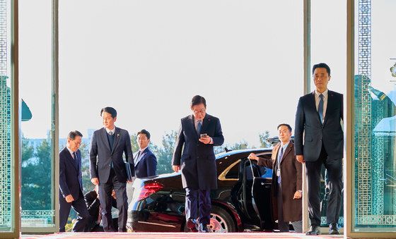 이재명 대통령 '용산 대통령실로 마지막 출근'