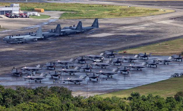 [포토] 푸에르토리코에 주기된 美 F-35 전투기