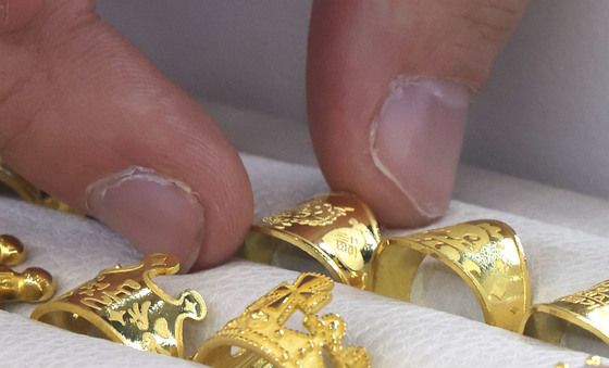 천장 뚫은 금값 '숨고르기'