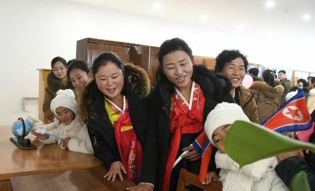 북한 "개성시 개풍구역 지방공업공장·종합봉사소 준공"