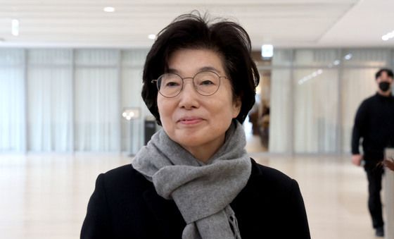 특검 재출석 조사 마친 김기현 의원 부인