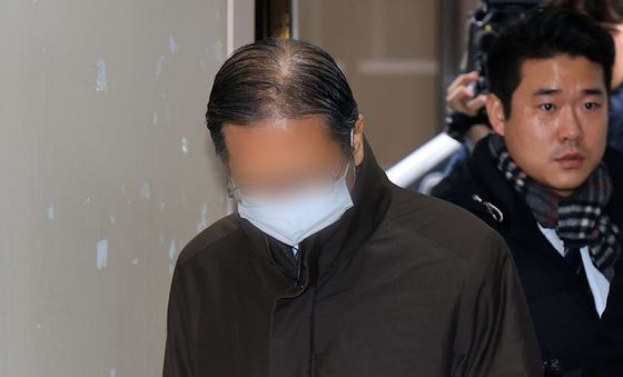 통일교 부산·울산 전 지회장 경찰 출석