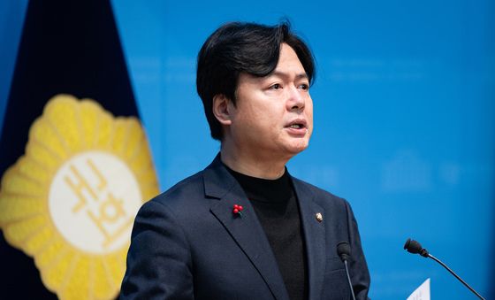 현안 브리핑하는 김현정 민주당 원내대변인