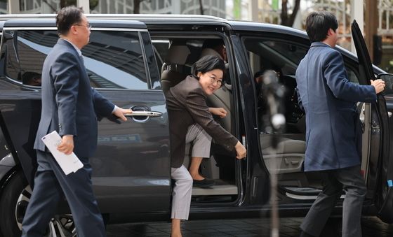 청문회 준비 사무실 출근하는 이혜훈 장관 후보자