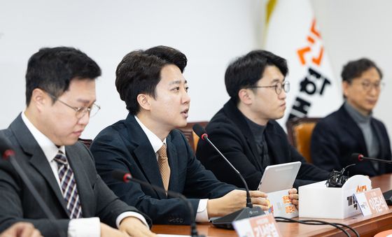 최고위 주재하는 이준석 대표