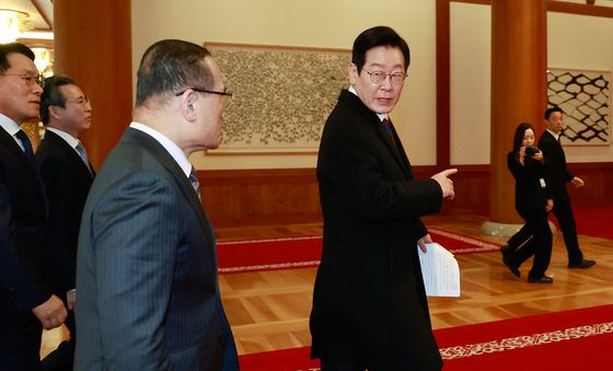 이재명 대통령, 청와대 첫 출근