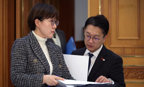 차담 준비하는 김현지 제1부속실장·김남준 대변인