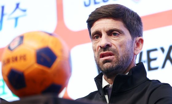 각오 밝히는 세르지우 코스타 제주SK FC 감독