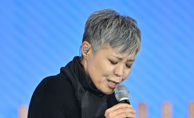 12·29 제주항공 여객기 참사 1주기, 추모가 부르는 가수 이은미