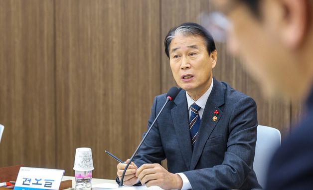 발언하는 권오을 보훈부 장관