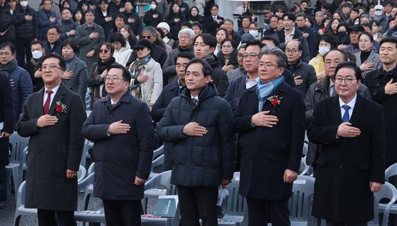 대전 유성복합터미널 준공식 참석한 이장우 대전시장