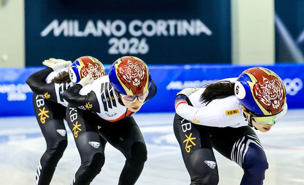 병오년 새해 열심히 훈련하는 쇼트트랙 대표팀
