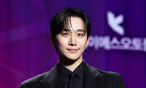 이준호, 심쿵 눈빛