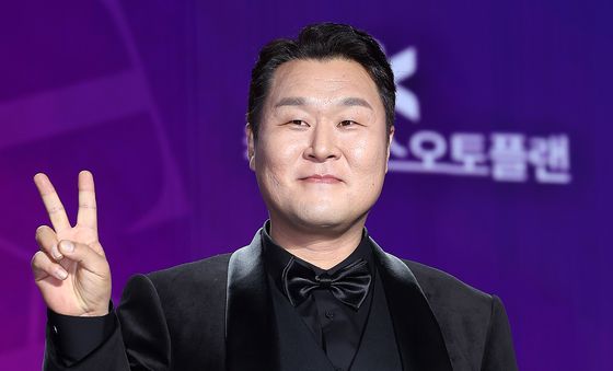 운경호, 귀엽게 브이