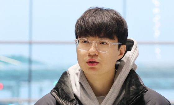 출국하는 '코리안 커리' 이현중