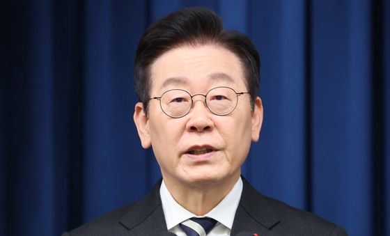 李대통령 "유례 없는 민주주의 위기 극복 대한국민, 노벨평화상 충분"