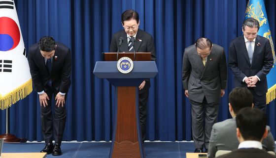 '빛의 혁명 1주년, 대국민 특별성명' 발표 마친 이재명 대통령