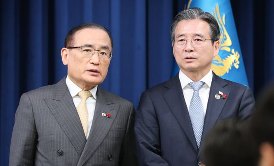 대화하는 위성락 안보실자과 김용범 정책실장