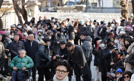 12.3 비상계엄 1주년 기자회견하는 한동훈