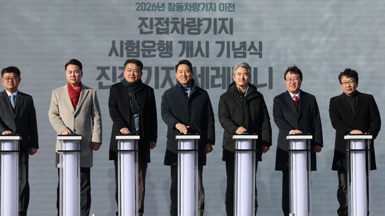 오세훈 서울시장, 진접차량기지 시험운행 기념 세리머니