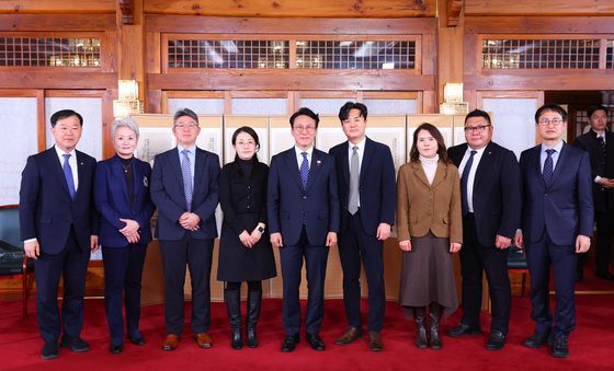 응급환자 이송체계 개선 토론회 갖는 김민석 총리