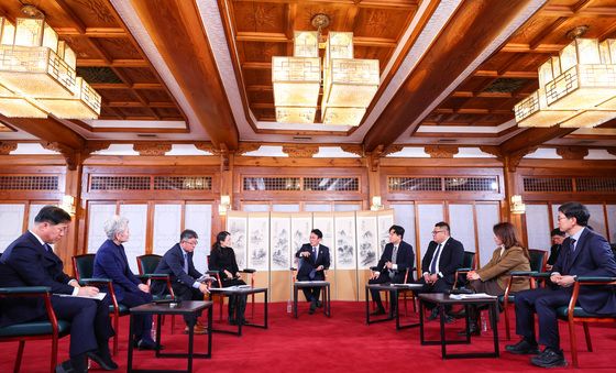 응급환자 이송체계 개선 토론회 갖는 김민석 총리