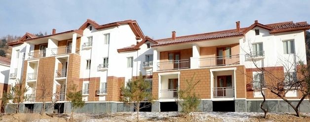 北 자강도 위원군 개원농장 살림집 입사모임…"농촌건설혁명의 빛나는 결실"