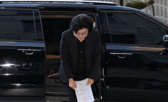 이혜훈 “민주주의 회복을 위해 노력한 국민께 사과”