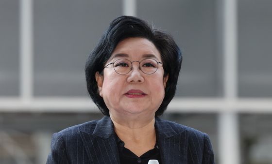 이혜훈 장관 후보자 “민주주의 회복을 위해 노력한 국민께 사과”