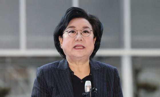 이혜훈 사과 “내란, 분명히 잘못된 일…실체파악 못 해”