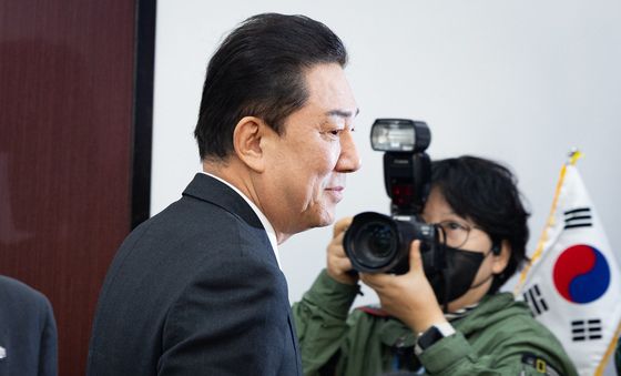 결국 사퇴한 김병기 민주당 원내대표