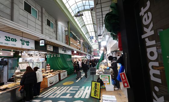 명절특수 사라지자 소비 3.3% '뚝'