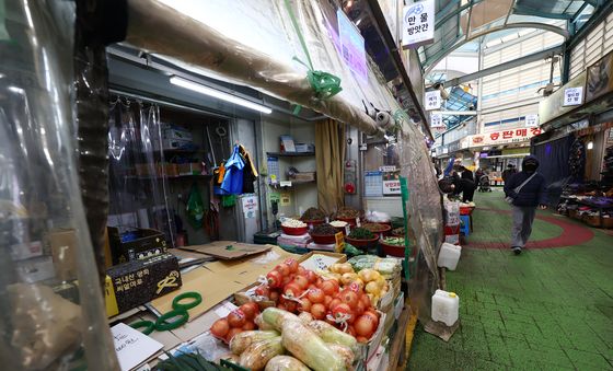 11월 소비 감소폭 1년 9개월 만에 최대