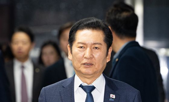 정청래 민주당 대표, 비공개 의총 참석