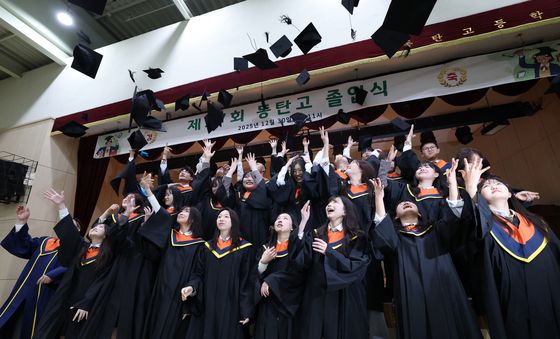 황금돼지띠 고3의 졸업식